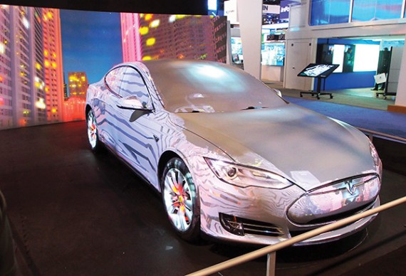 3.-Panasonic-3D-mapping-Tesla-Car_[Print]
