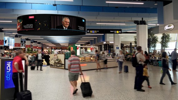 oOh!-Melbourne-Airport-1